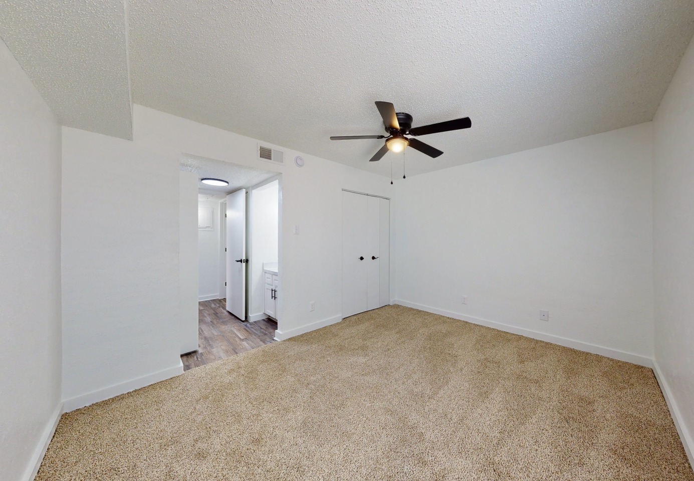 Regency Apartments Image 8