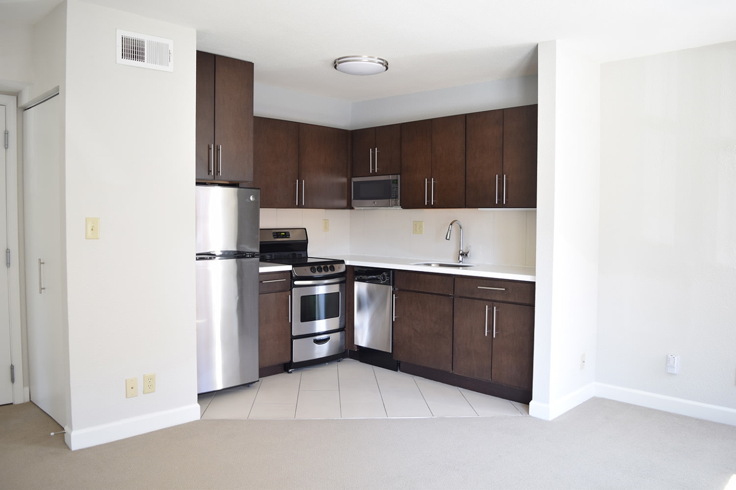Kenwood Image 16