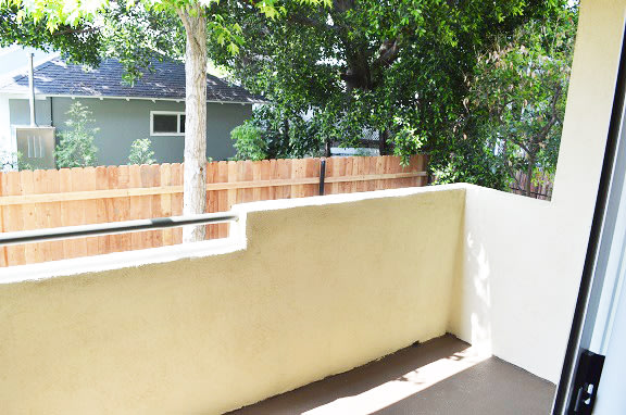 Burbank Village Apartments Image 8