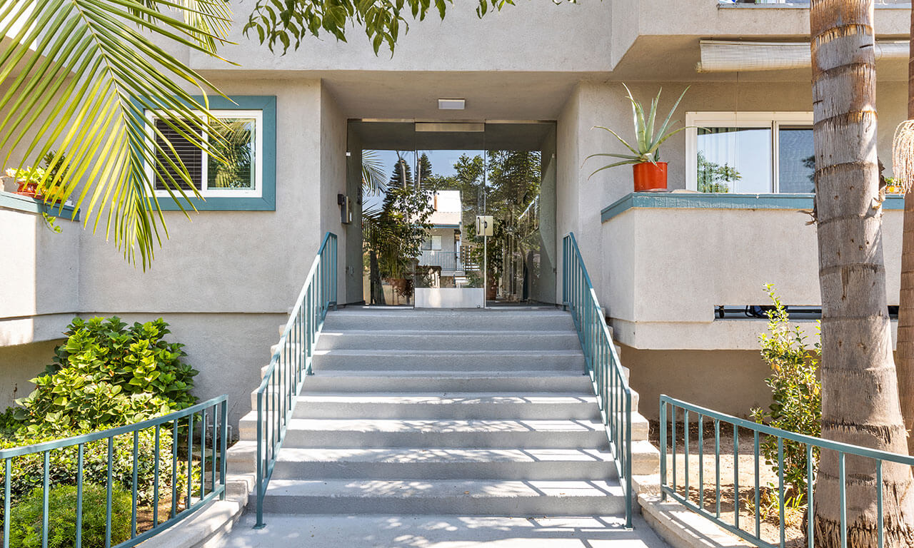 The Elmwood Apartments Image 1
