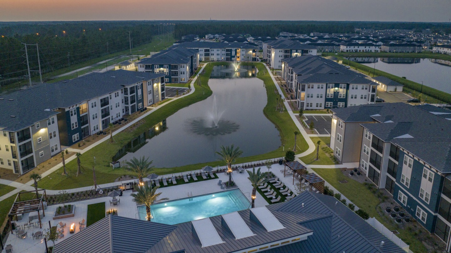 The Vantage Image 16