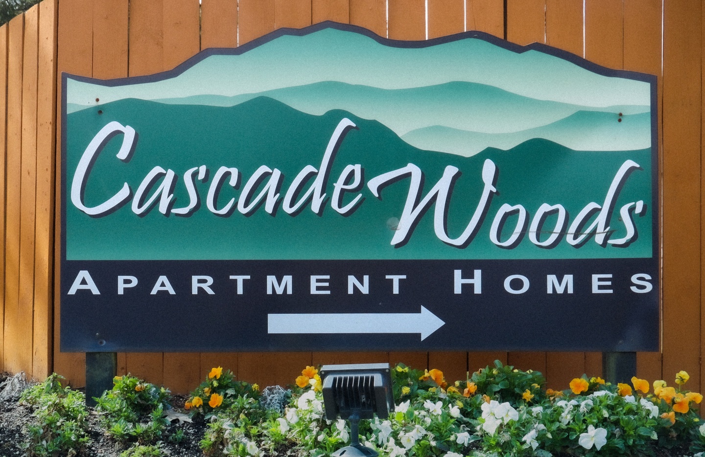 Cascade Woods Apartments Image 1