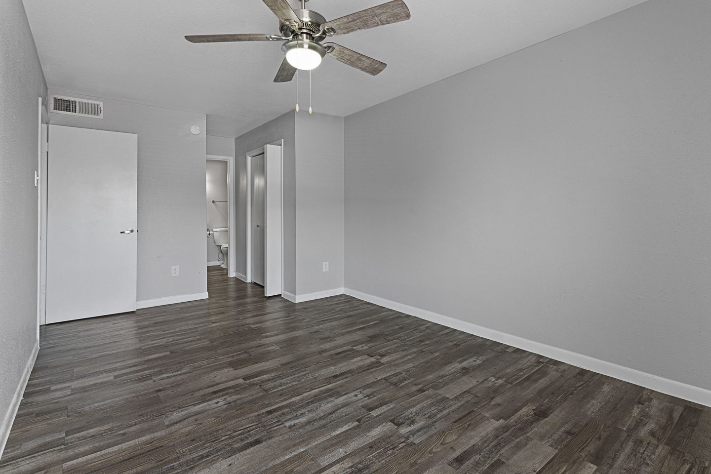 Aria Residences Image 21