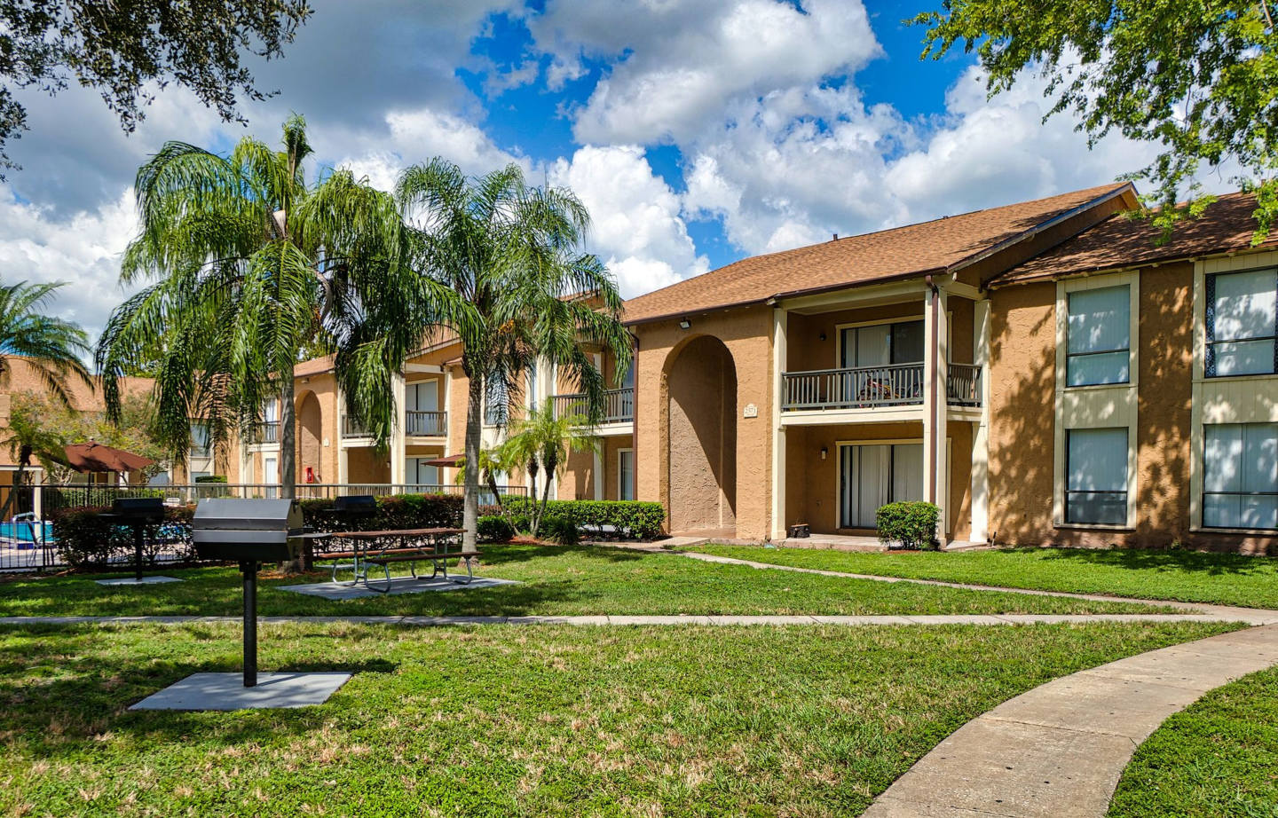 Royal Palms Image 6