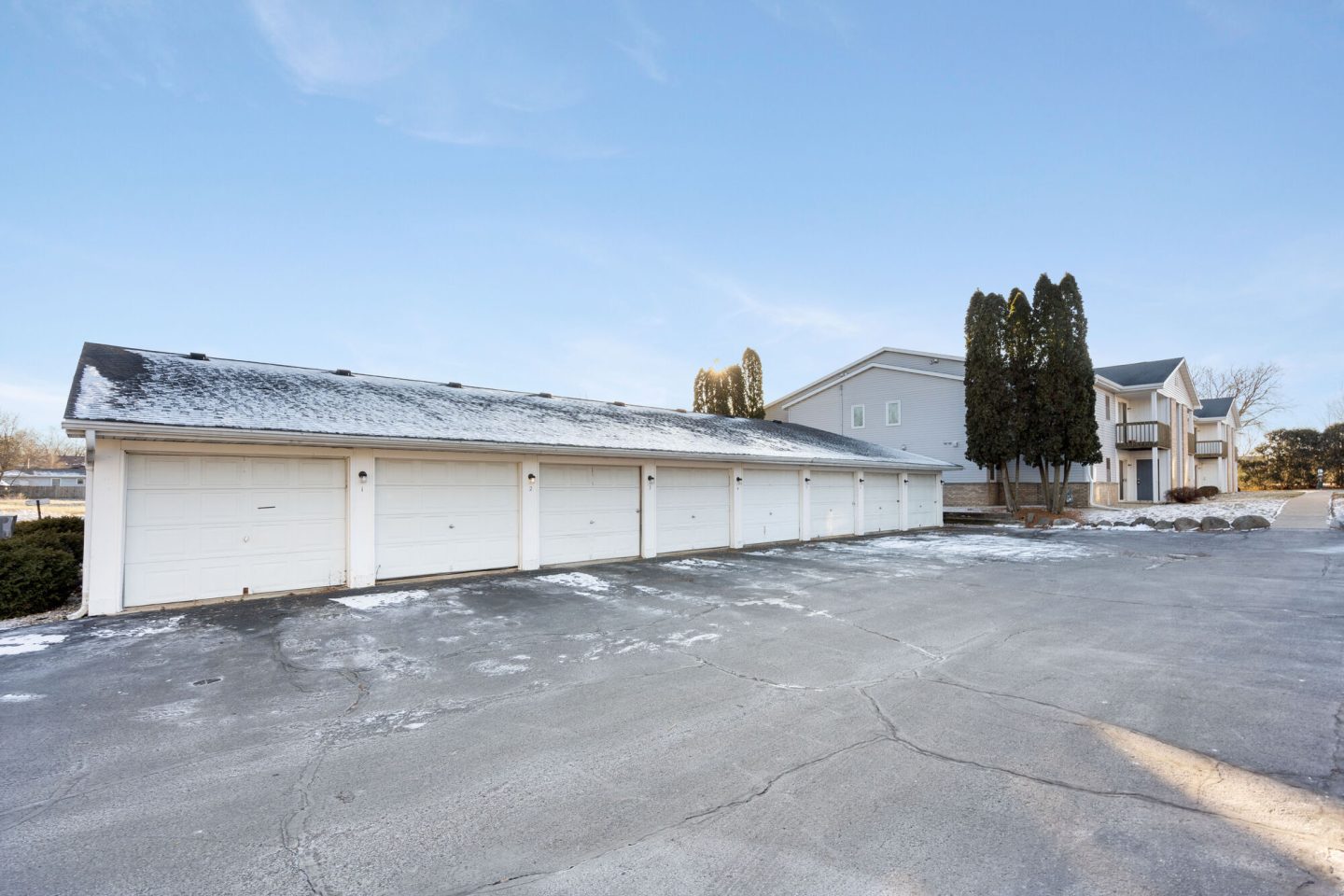 West Court Apartments Image 10