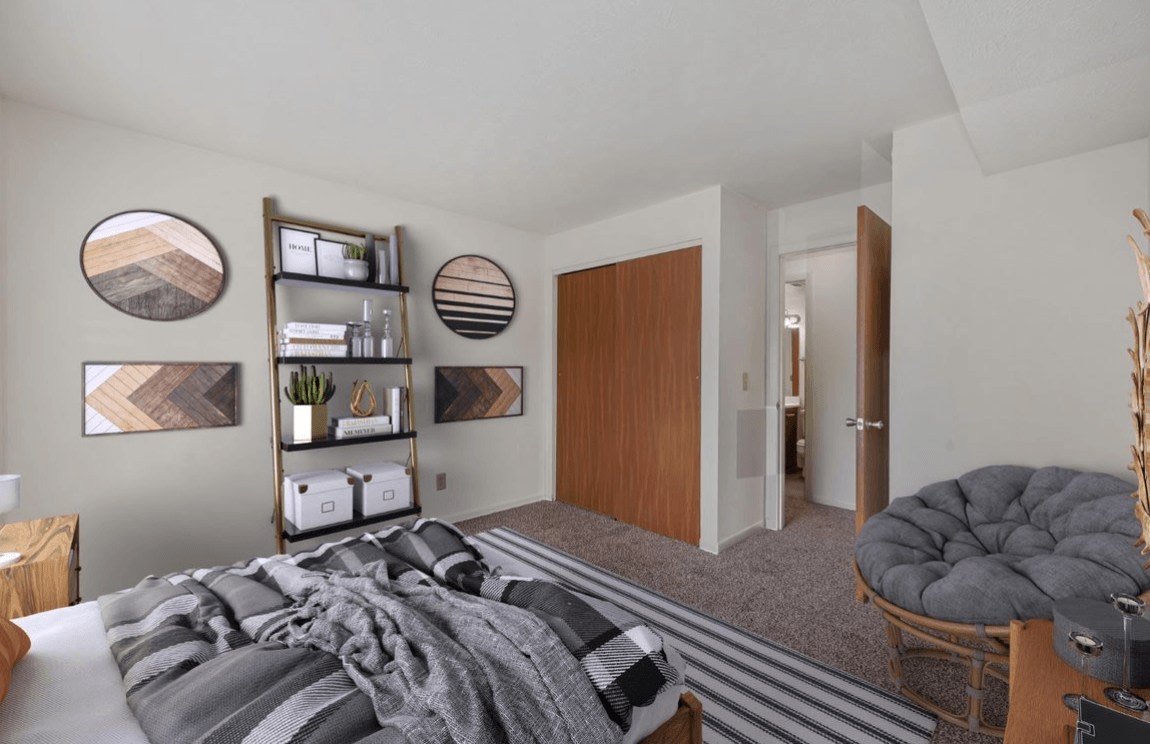 Woodridge Apartments Image 4