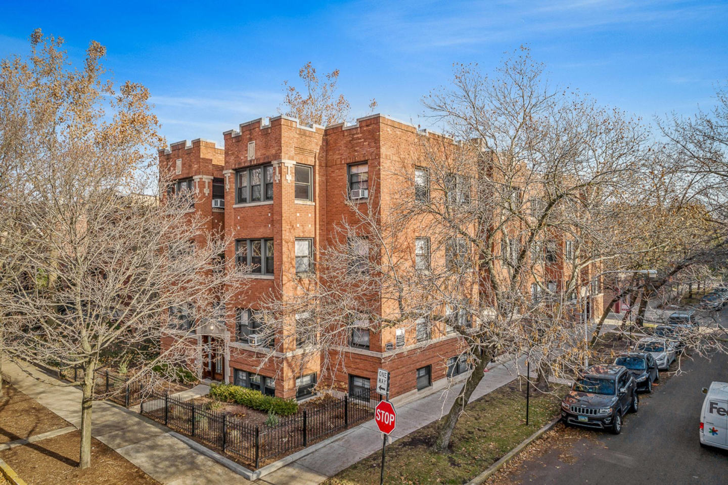 3501 North Greenview Apt. Image 1