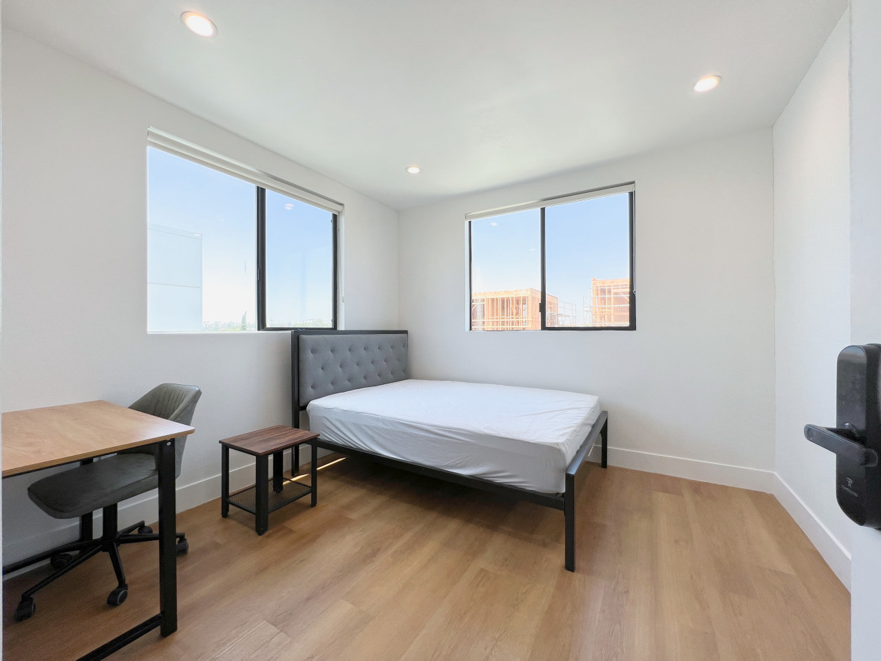 3100 S Normandie Avenue - Co-Living Image 10