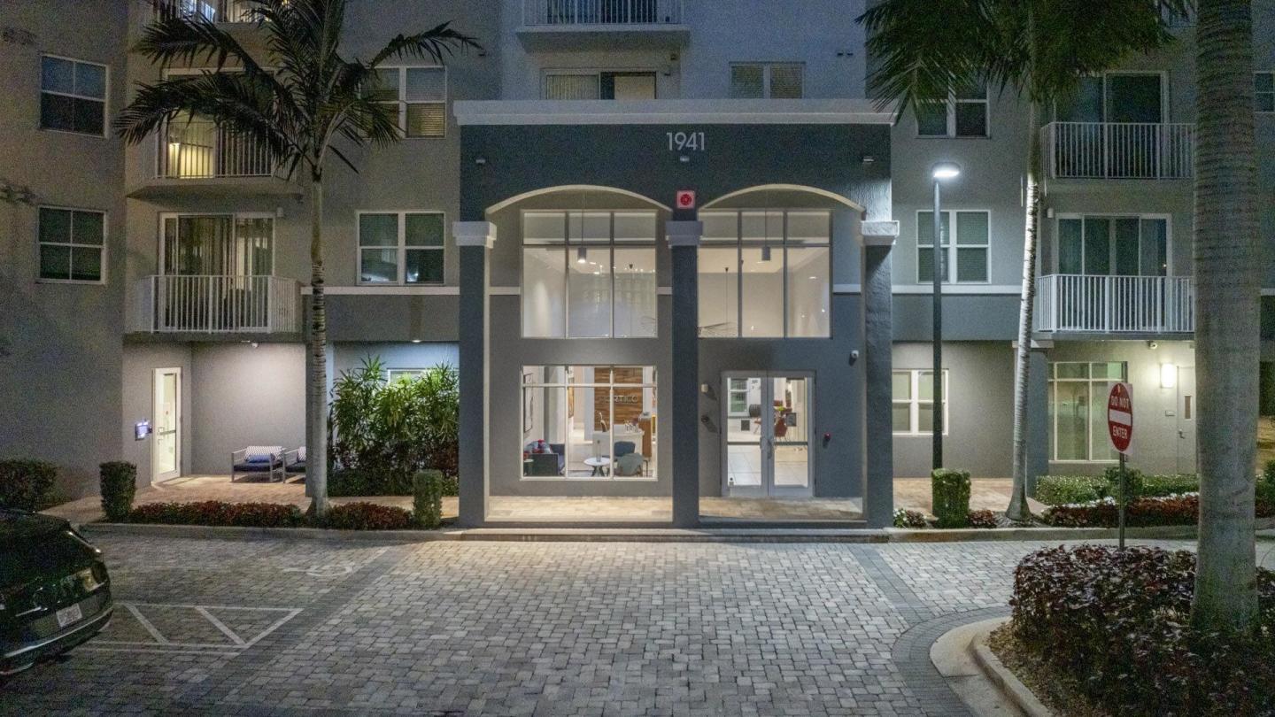 Portico Image 25