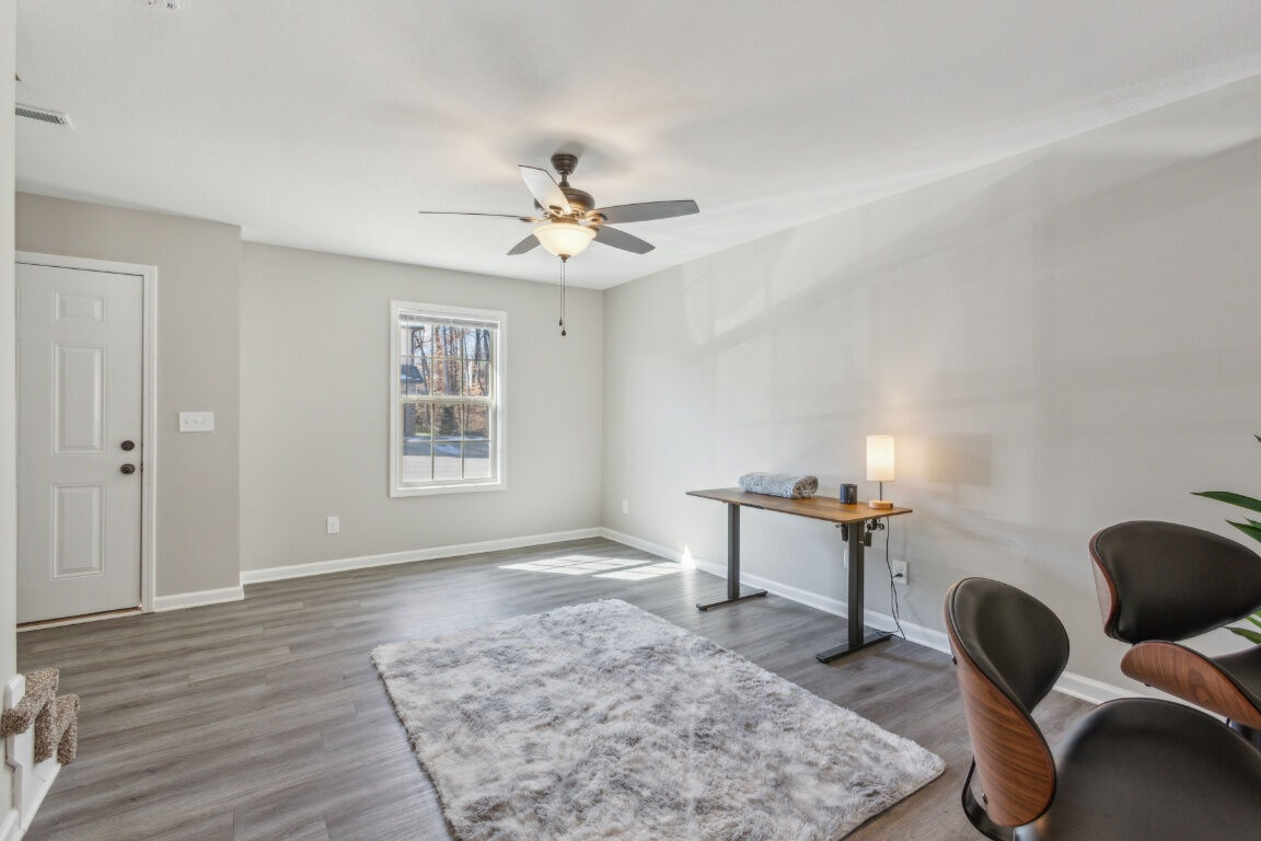 Center Pointe Townhomes Image 17