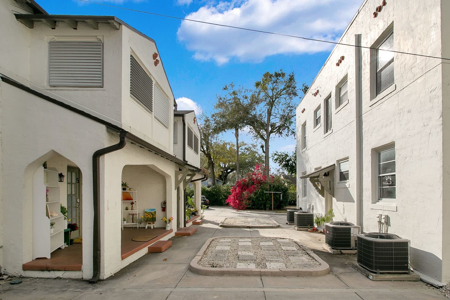 Lake Eola Heights Apartments Image 9