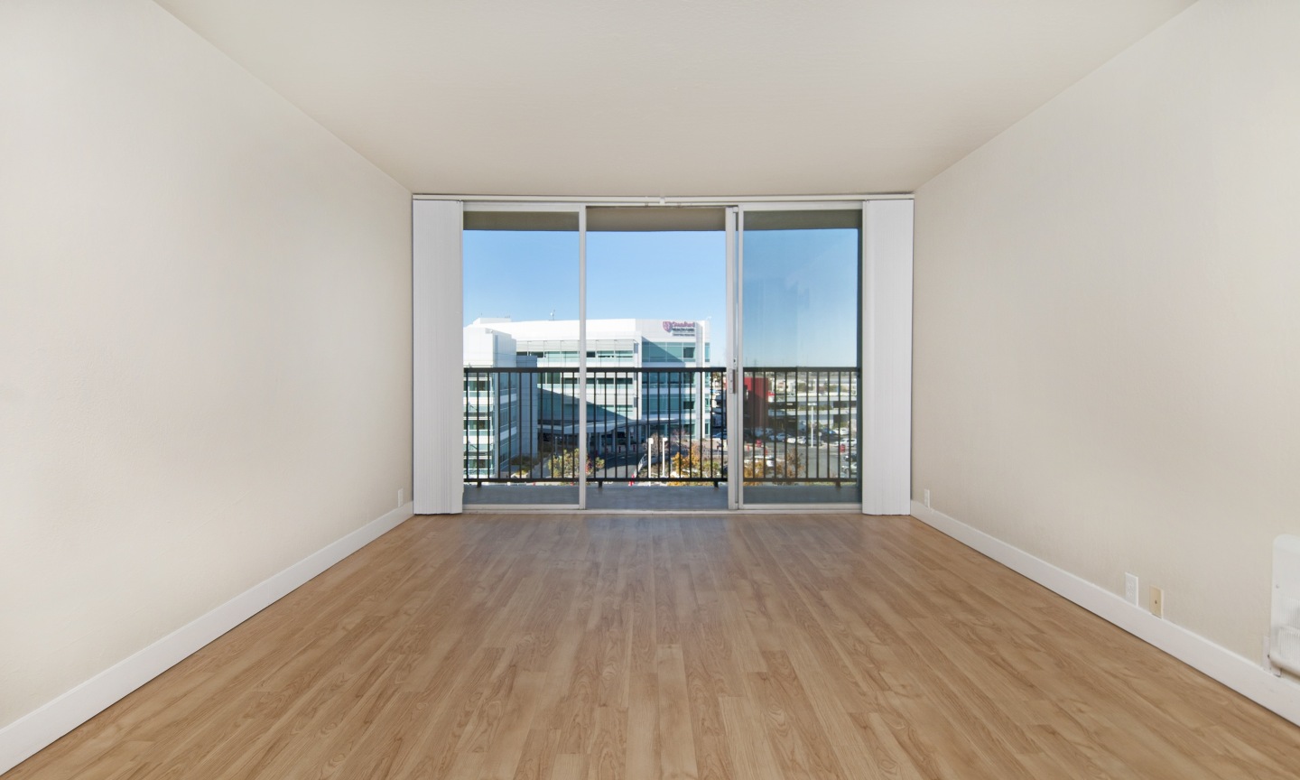 Avenue Two Image 31