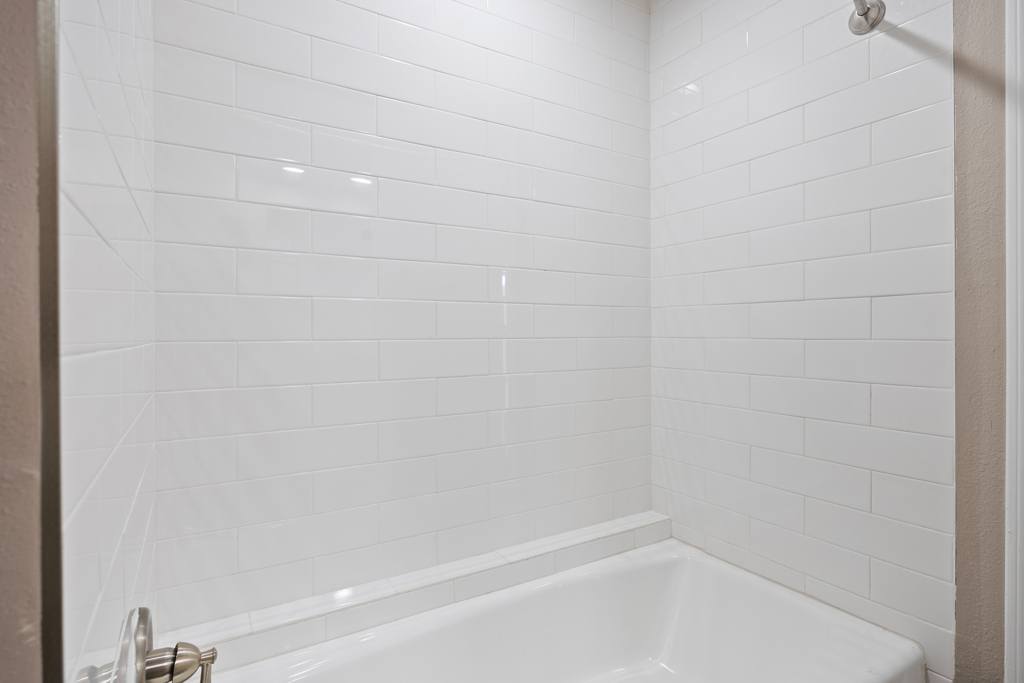 Waters Edge Apartment Homes Image 45