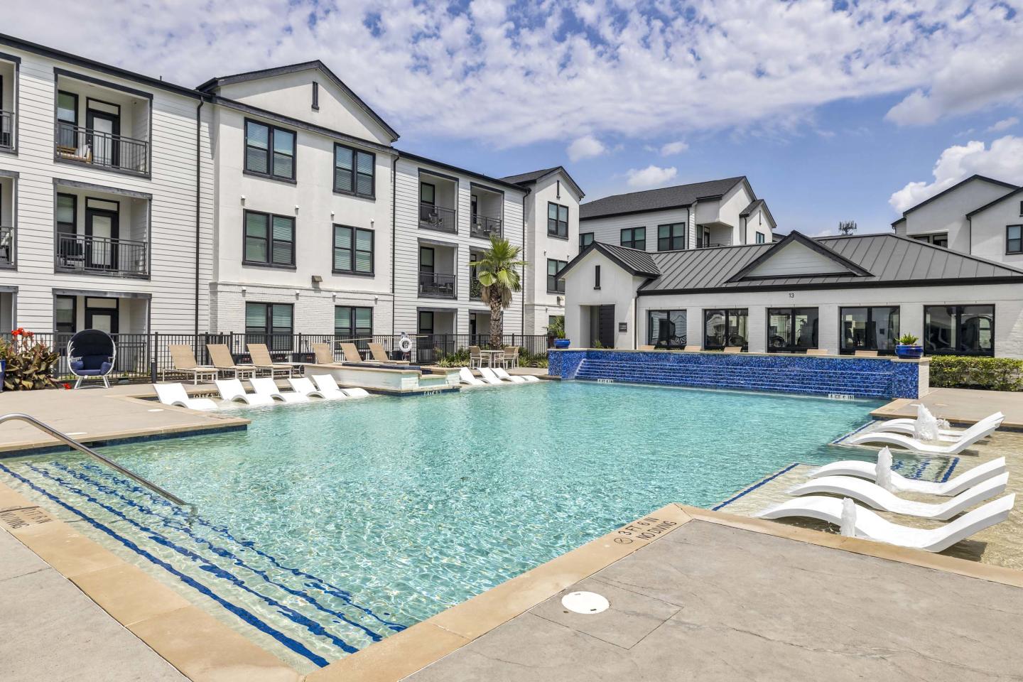The Peri on Westheimer Image 6