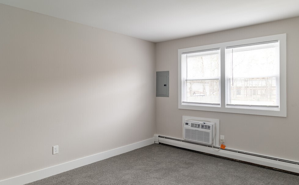 Groveland Manor Image 12