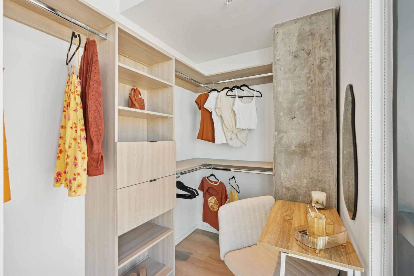 Velaris Living Image 19