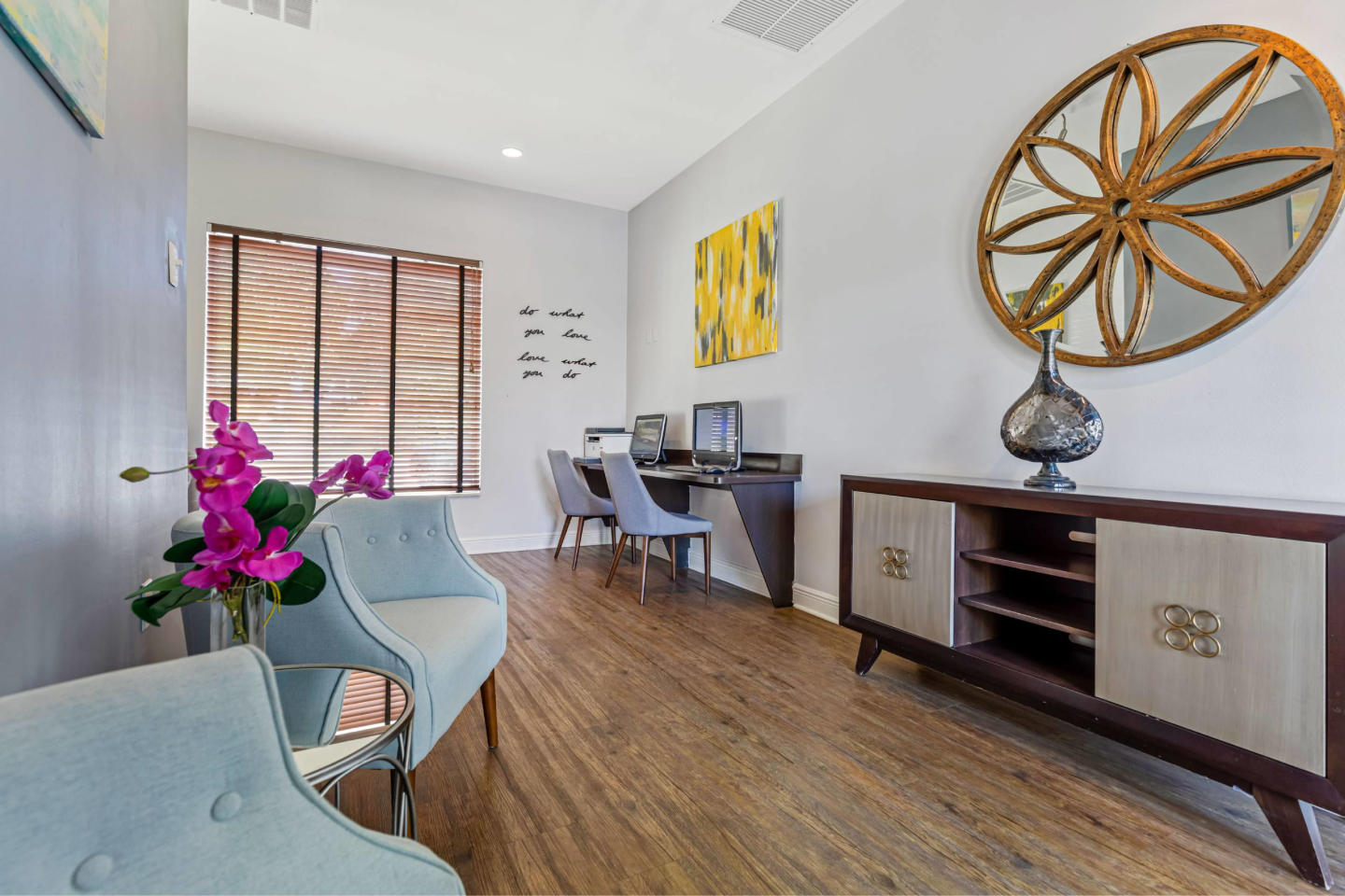 Sunset Gardens Apartments Image 17