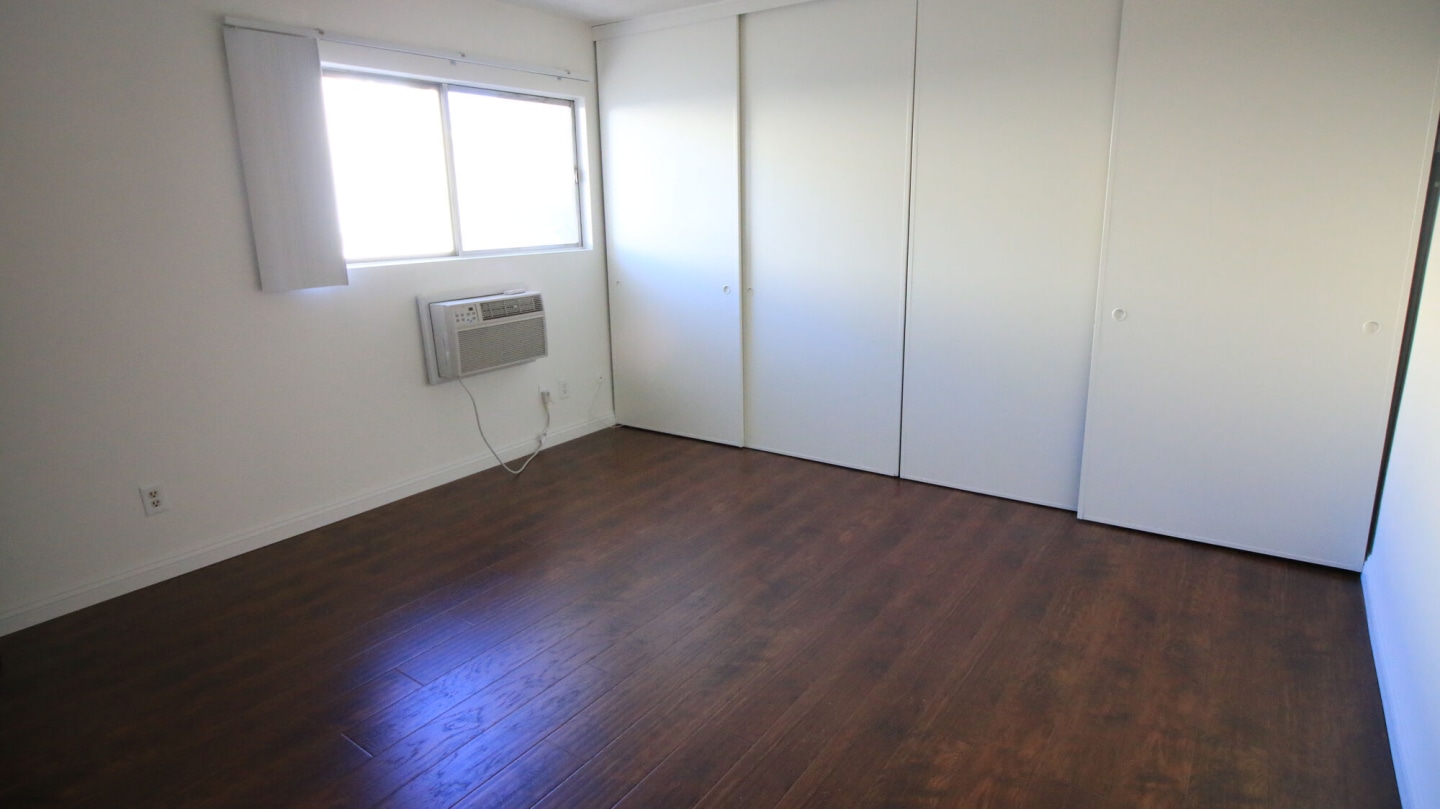 Regency Apartments Image 9