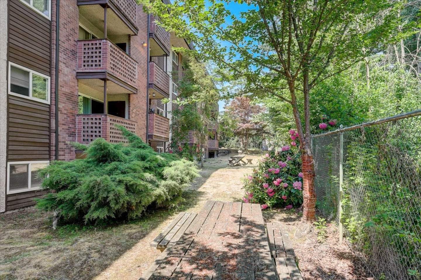 Northgate Manor Image 1
