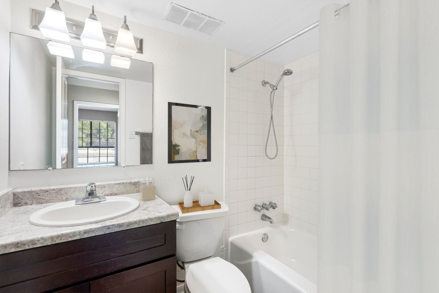 Bellemont Victoria I Apartments Image 3