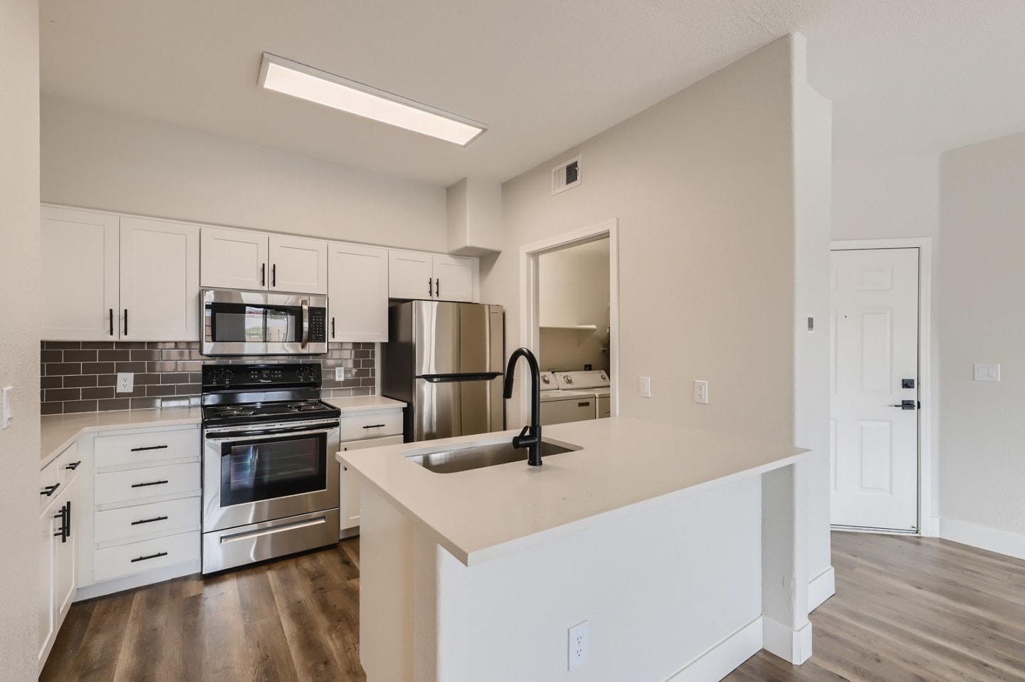 Mandarina Apartment Homes Image 72