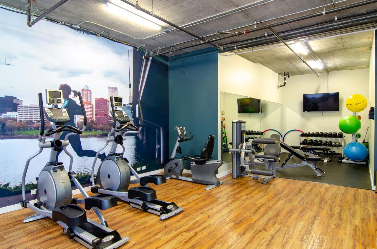2121 Belmont Image 22