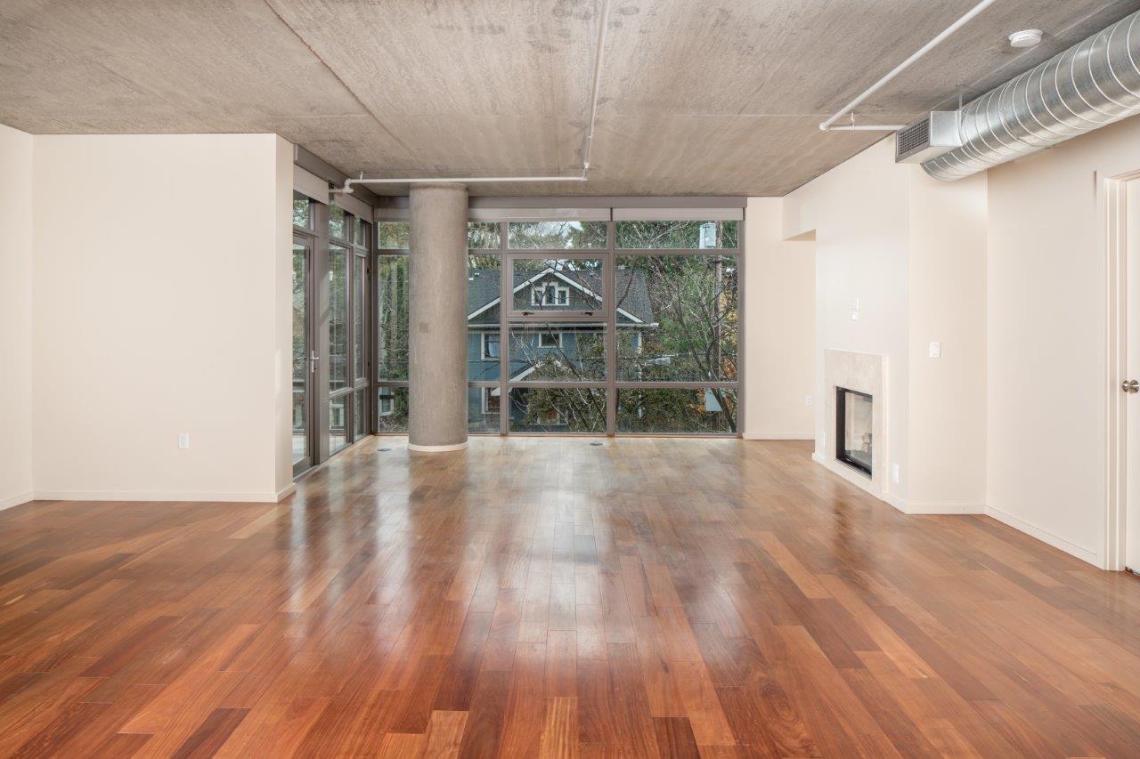 2121 Belmont Image 20