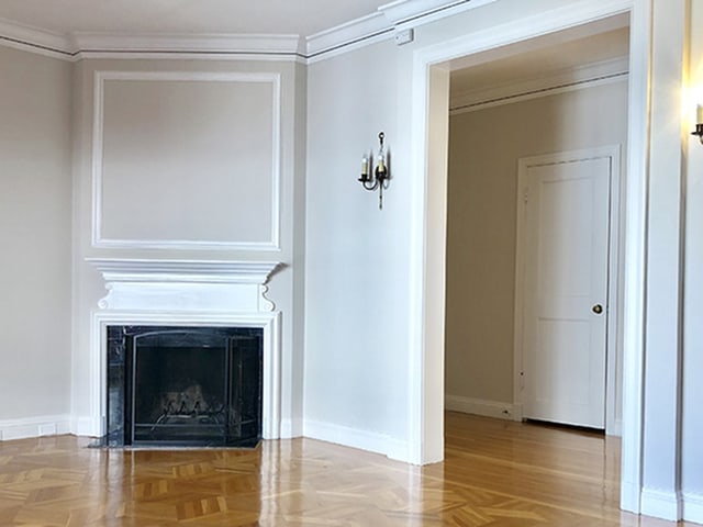 MONTEREY GARDEN APARTMENTS Image 10