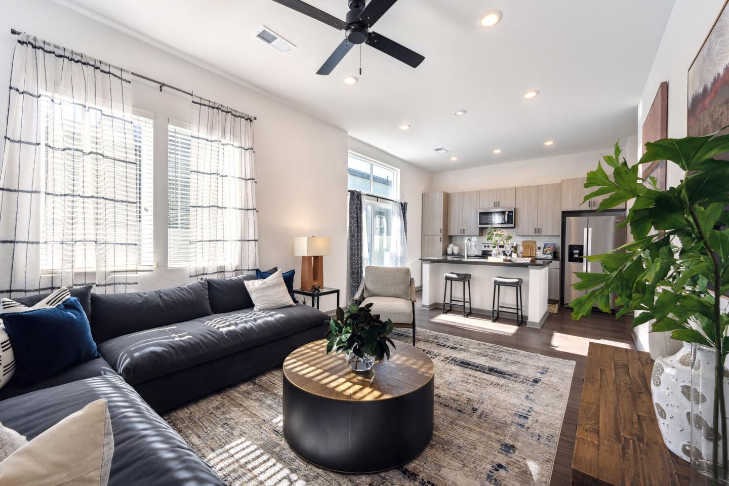 Citadel at Castle Pines Townhomes Image 18