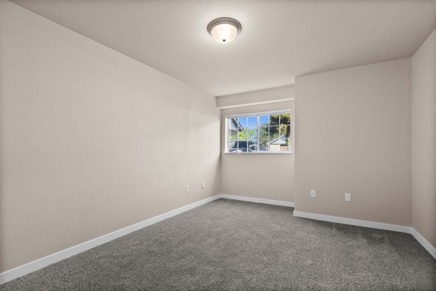 Crown Pointe Apartments Image 22