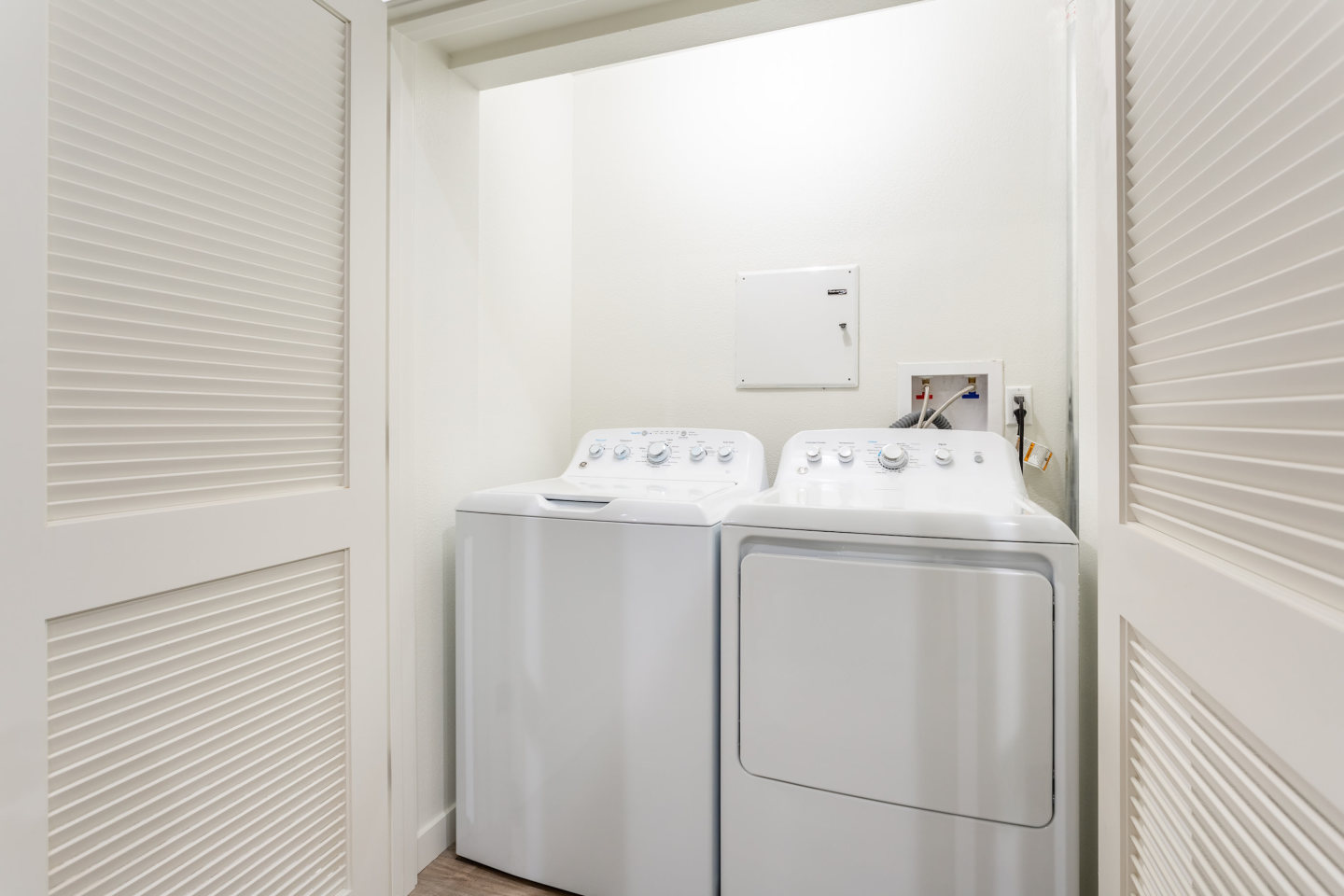 1238 W 37th Place - Co-Living Image 9