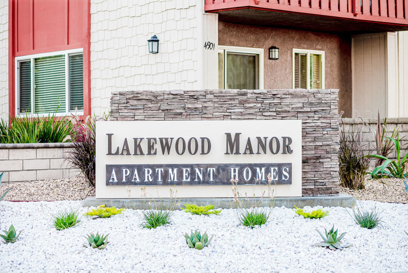 Lakewood Manor Image 35
