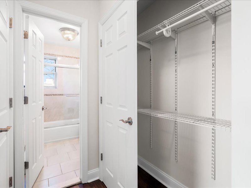 White House Apartments Image 12