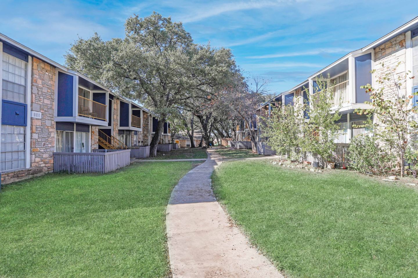 Woodland Ridge Image 2