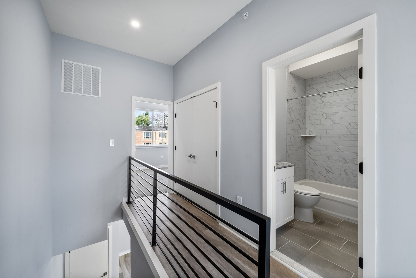 East Tioga Lofts Image 8