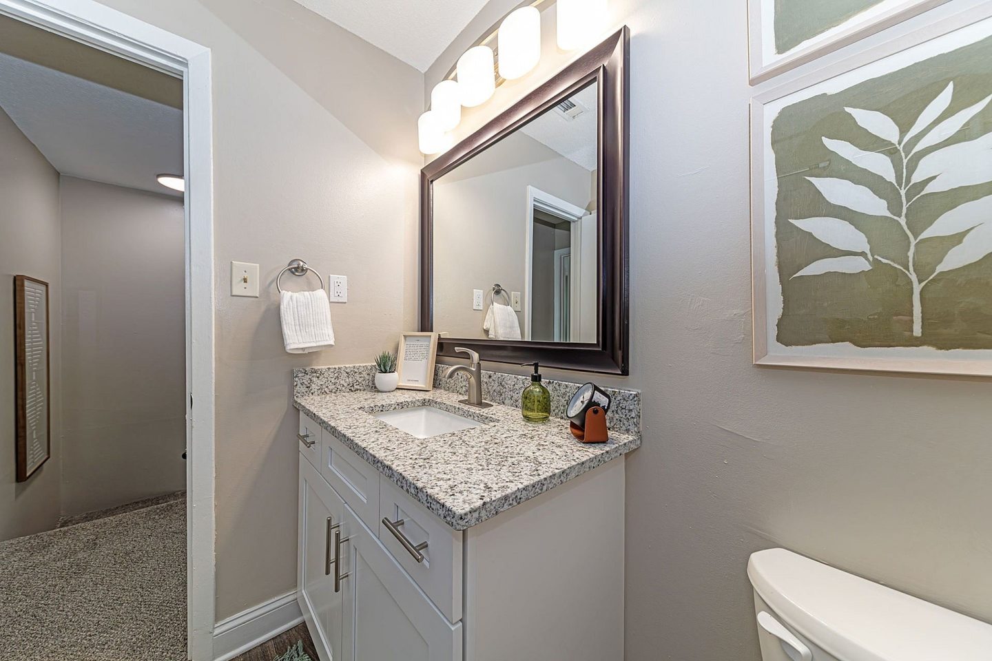 Windsor Village Image 34
