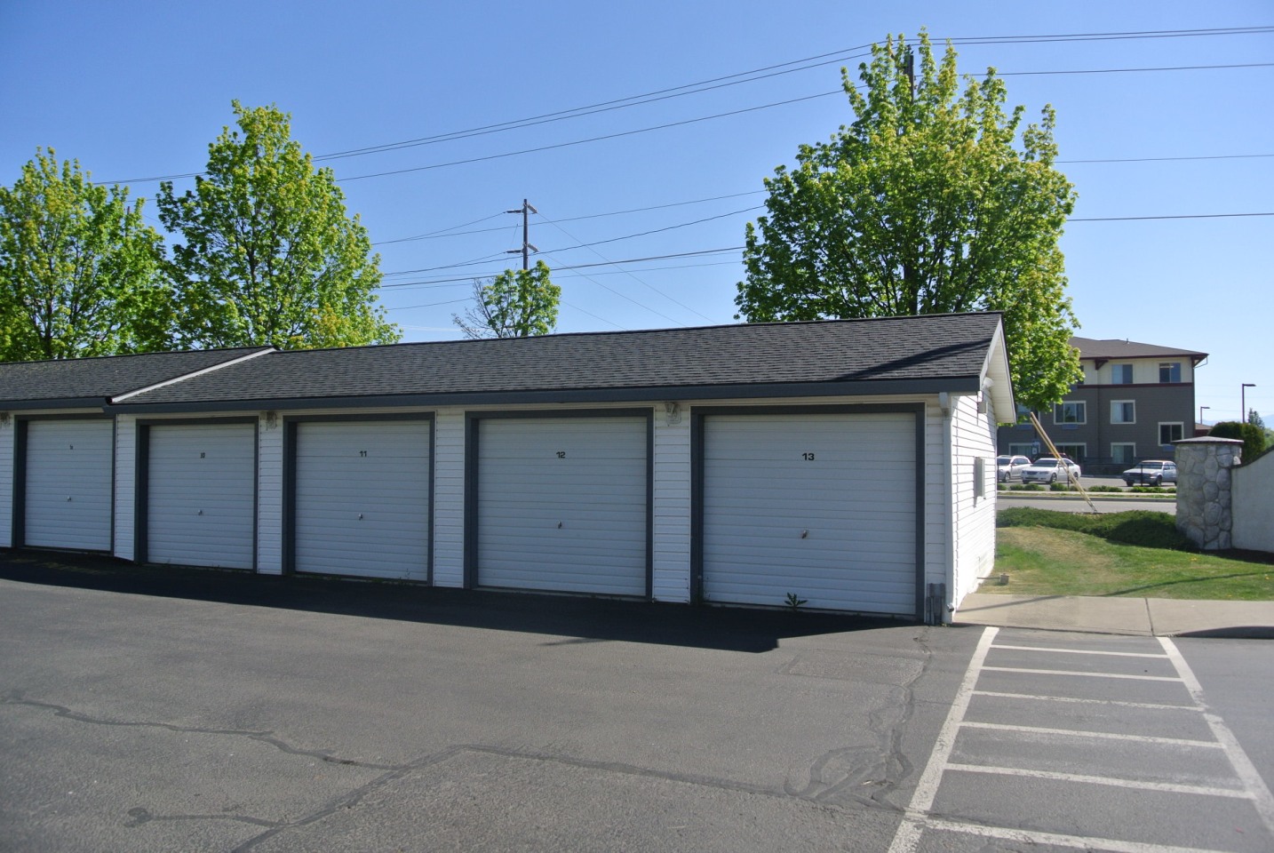 Farr Court Apartments Image 15