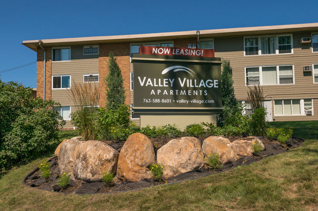 Valley Village Apartments Image 15