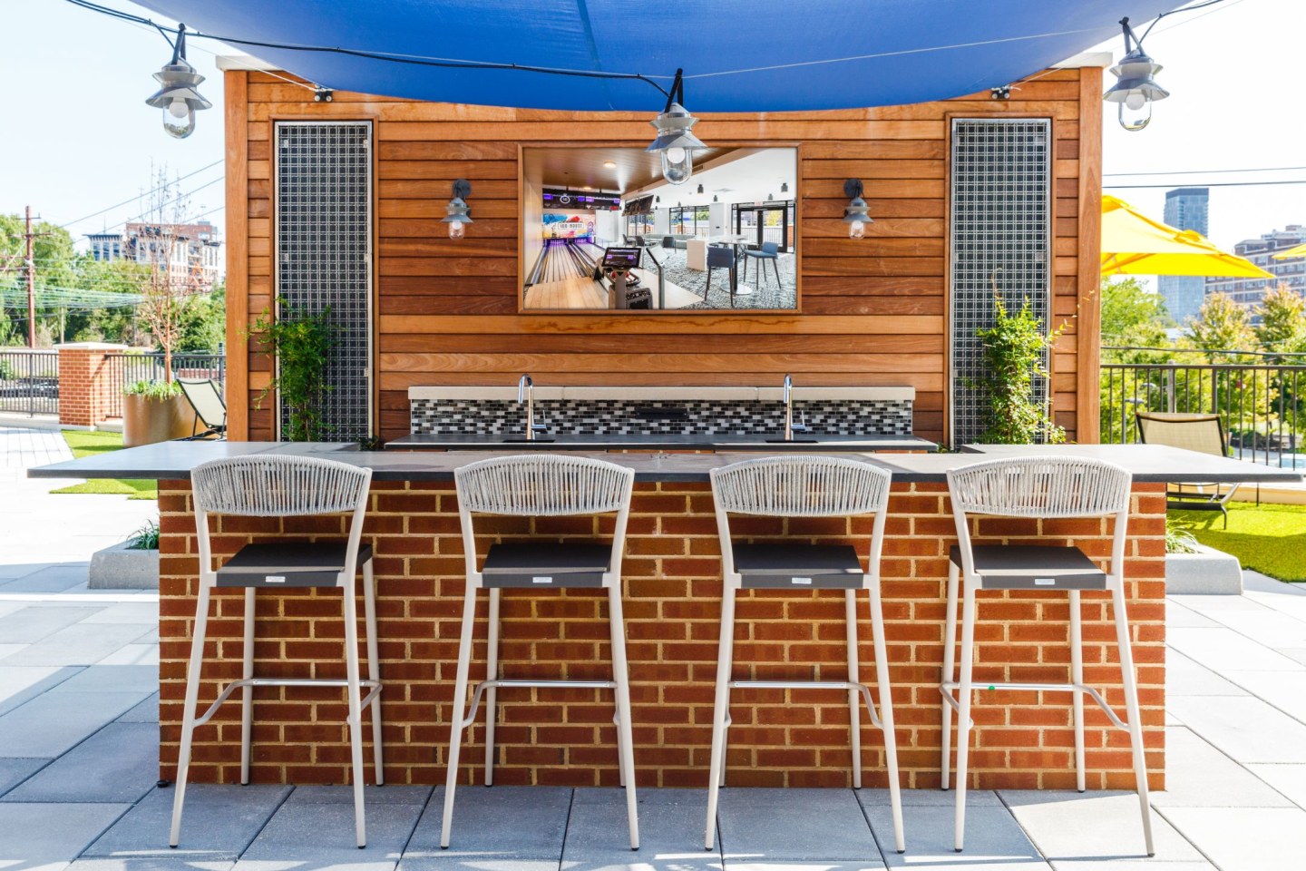 100 House Image 27