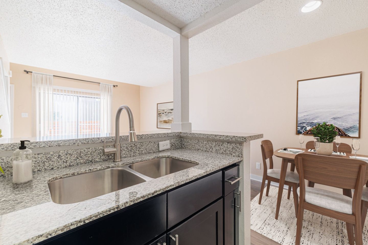 High Point Village Apartments Image 4