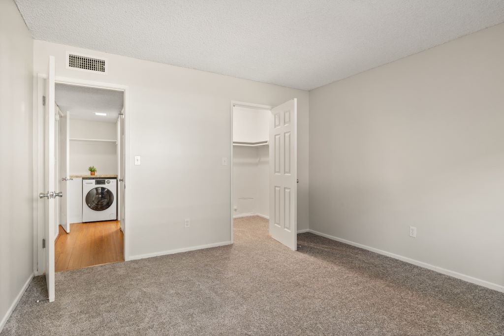 Lombardi Apartments Image 54