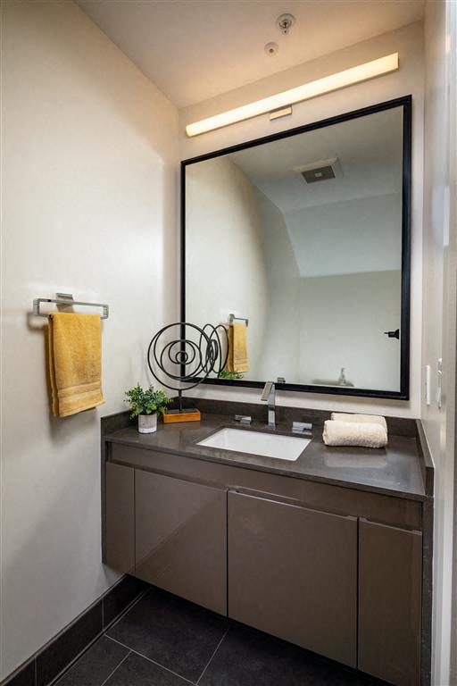 2300 Wilshire Image 26