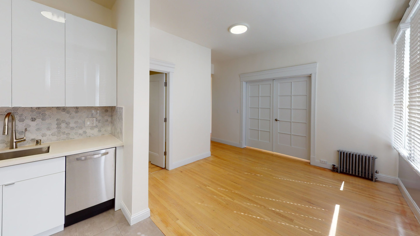1126 BUSH Image 4