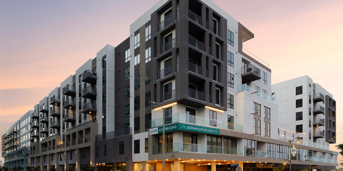 550 Harborfront Image 1