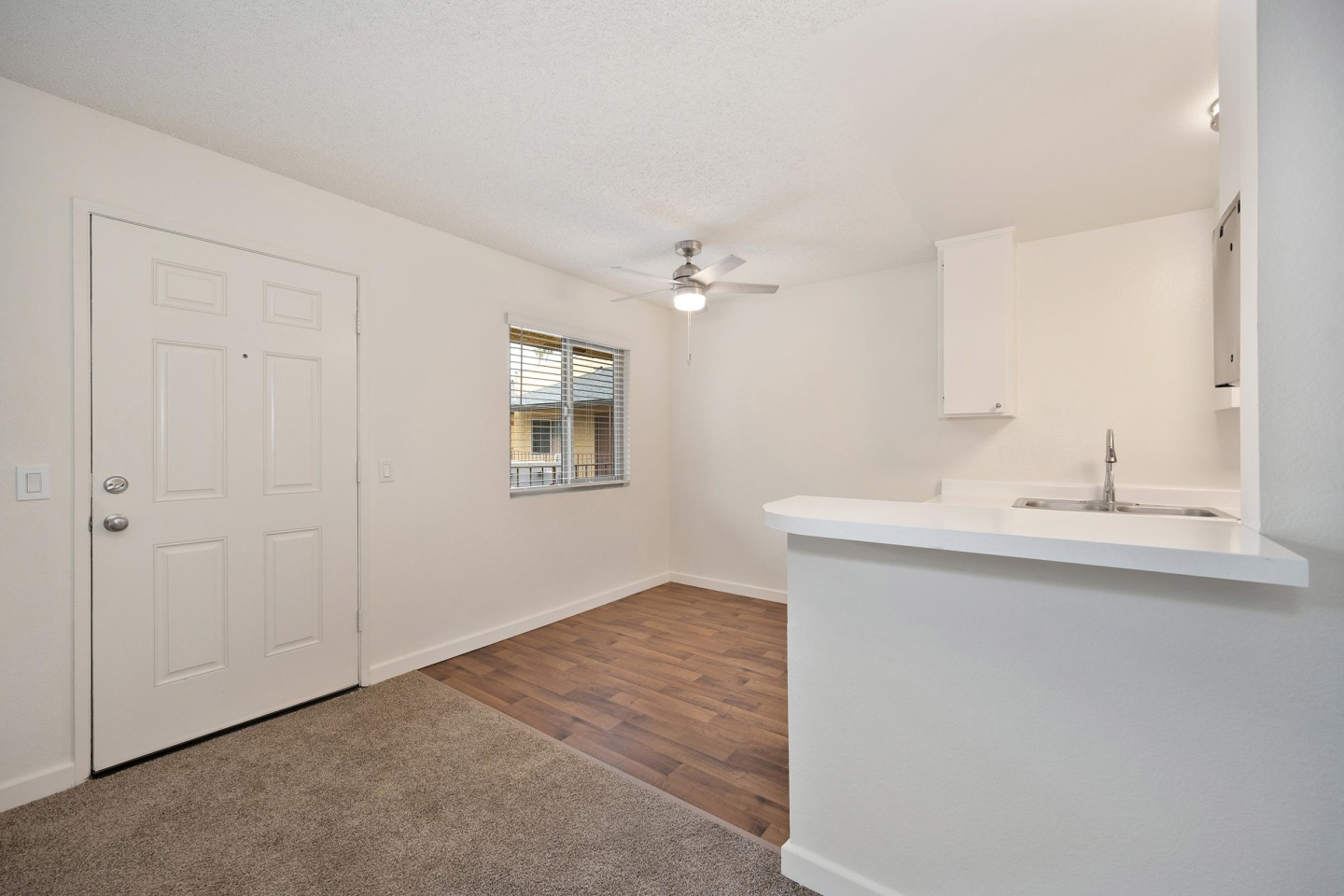 Elan Sea Lofts Image 13