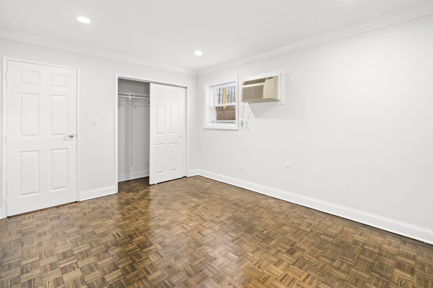48 Roseland Avenue Image 12