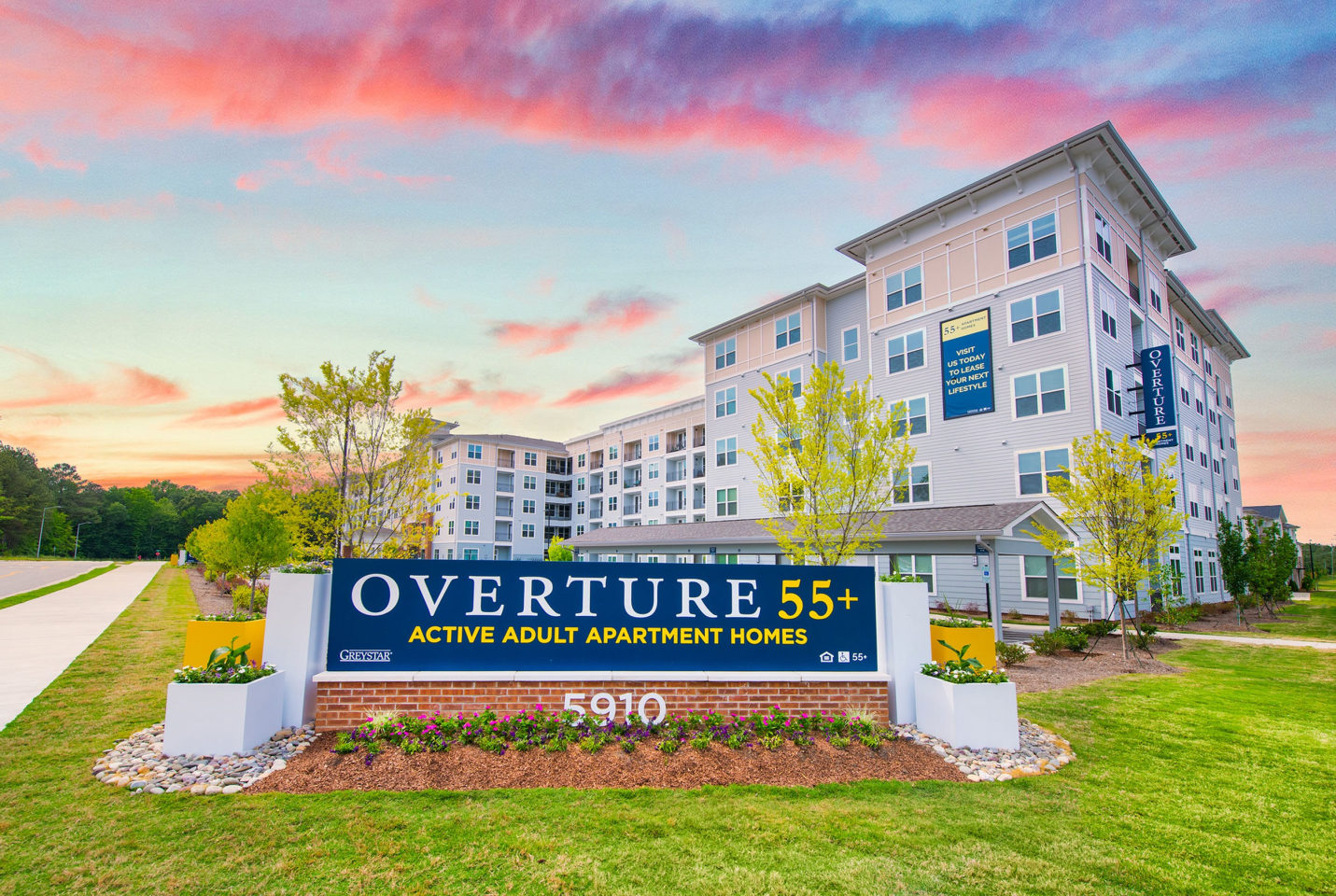 Overture Chapel Hill 55+ Active Adult Apartment Homes Image 1