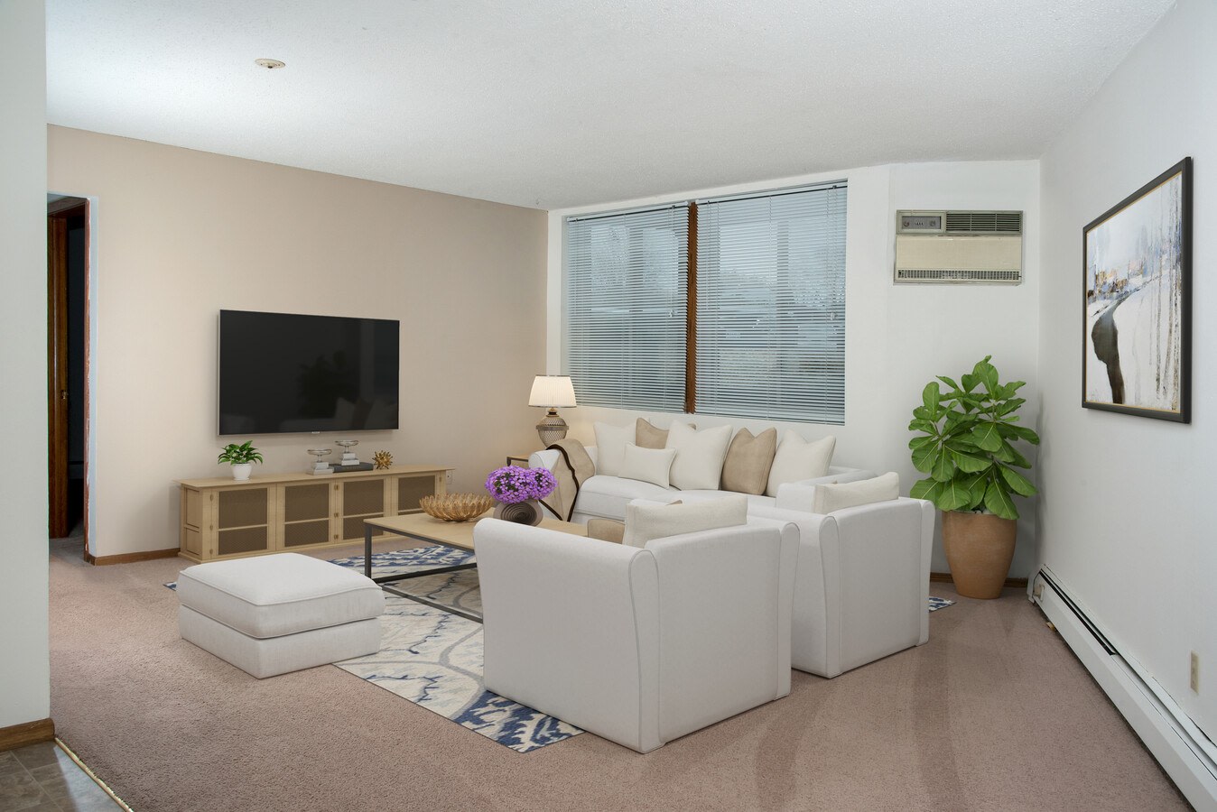 Burgundy & Hillsboro Apartments Image 4