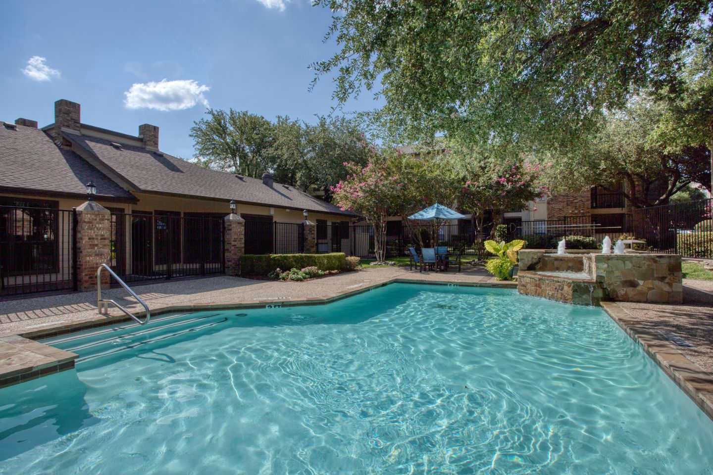 Pinehurst Place Apartments Image 1