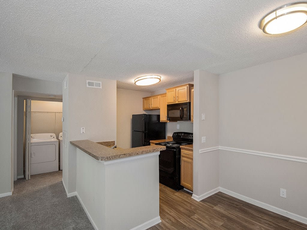 Sommerset Place Apartments Image 13